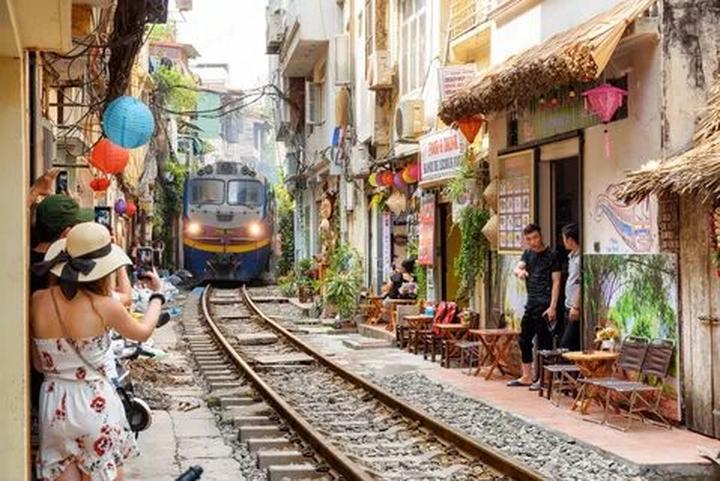 Chuyên gia Hotspot Matrix phân tích: 4 kiểu chân váy hết thời, và marketing video